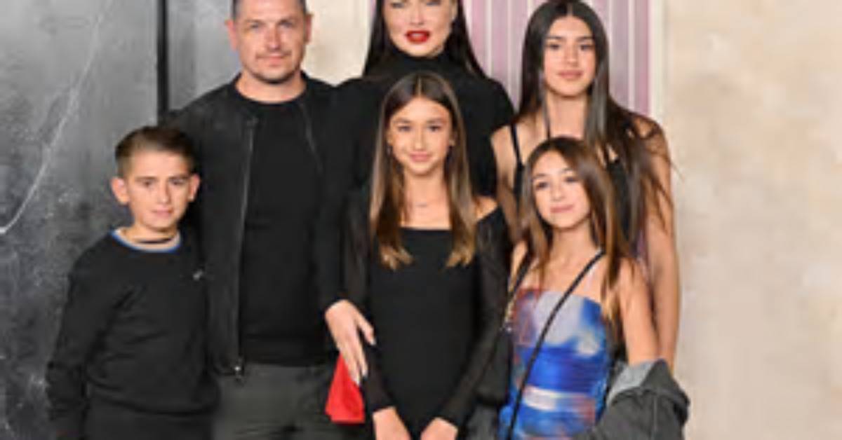 Adriana Lima's Lineage: Exploring Her Family Roots