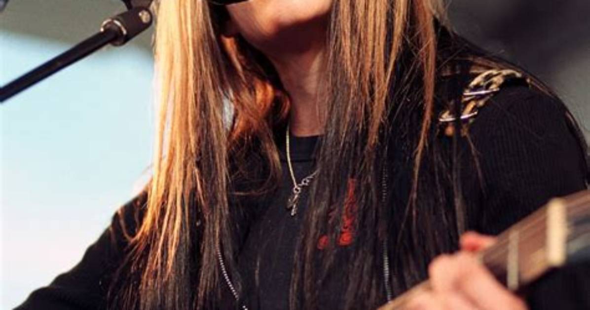 All About Avril Lavigne's Age: How Old Is She?
