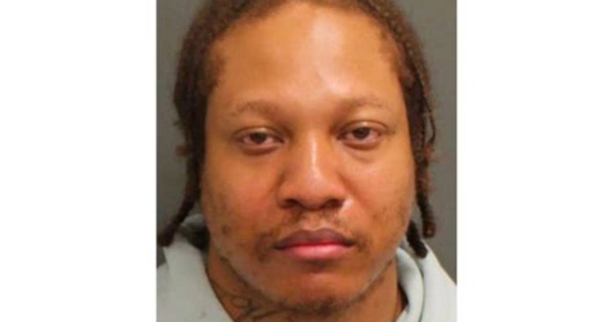 Alleged Fugitive Captured After He Is Spotted by off-Duty Officer as They Both Vacationed at Disney World