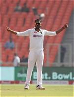 Axar Patel Height, Weight, Net Worth, Age, Birthday, Wikipedia, Who, Nationality, Biography