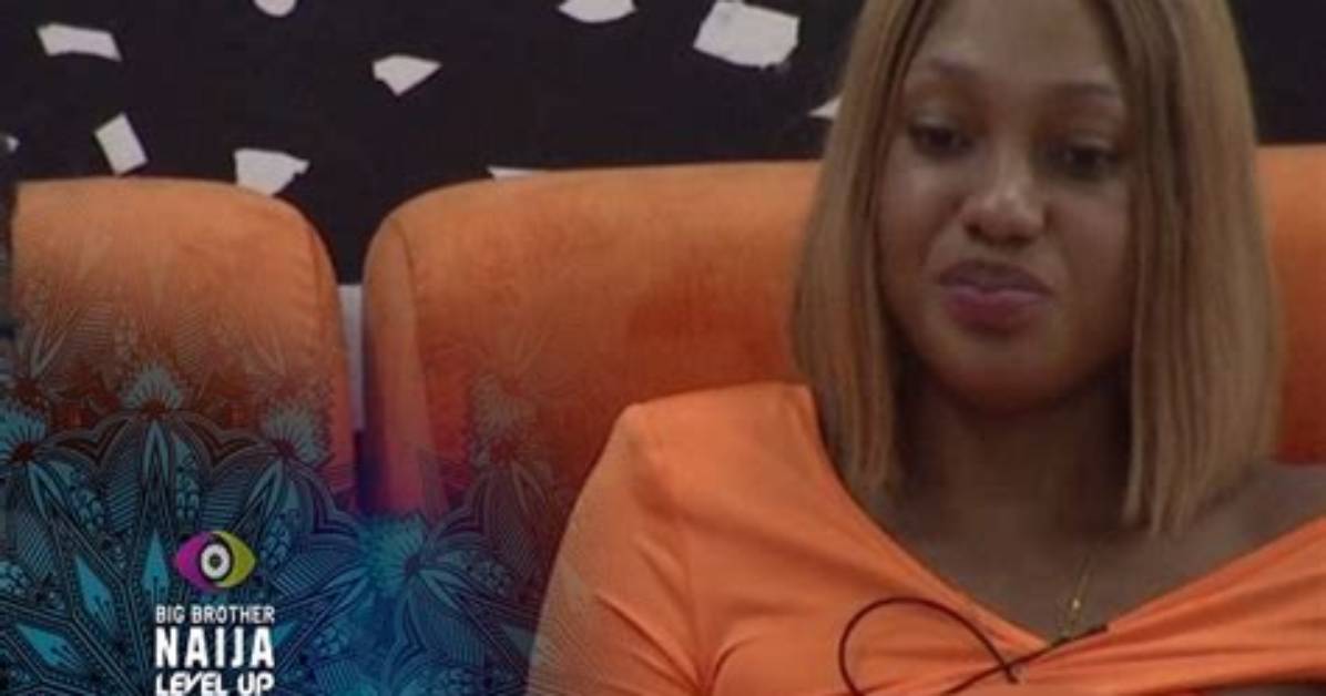 Bbnaija: Dotun Shades Chomzy as She Complains Sadly to Eloswag