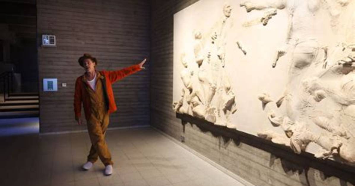 Brad Pitt's Surprising Hobbies: from Sculpture to Apiculture