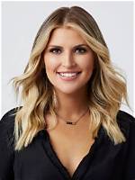 Claire Glover Height, Weight, Net Worth, Age, Birthday, Wikipedia, Who, Instagram, Biography