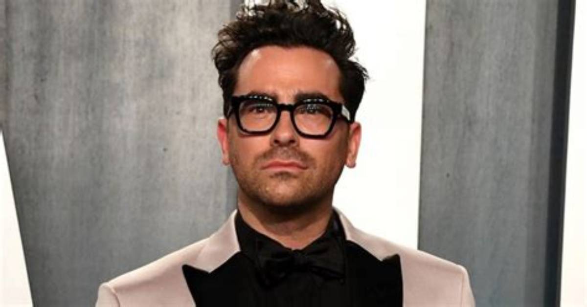 Dan Levy Height, Weight, Net Worth, Age, Birthday, Wikipedia, Who, Nationality, Biography