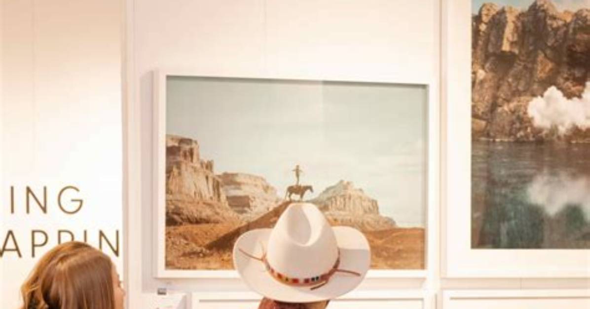 Discover the Art and Insights of Natara Nopparatayapon