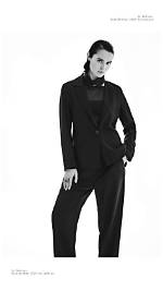 Discover the Timeless Elegance of Sarah Pacini