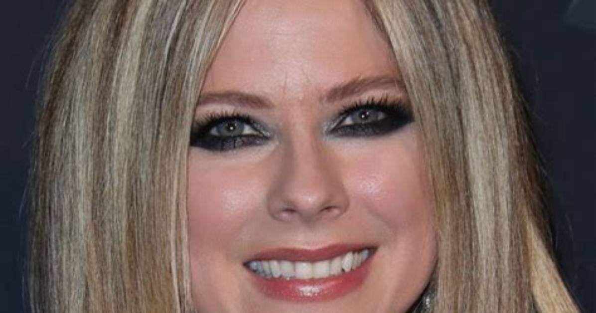 Discovering Avril Lavigne: a Comprehensive Wiki