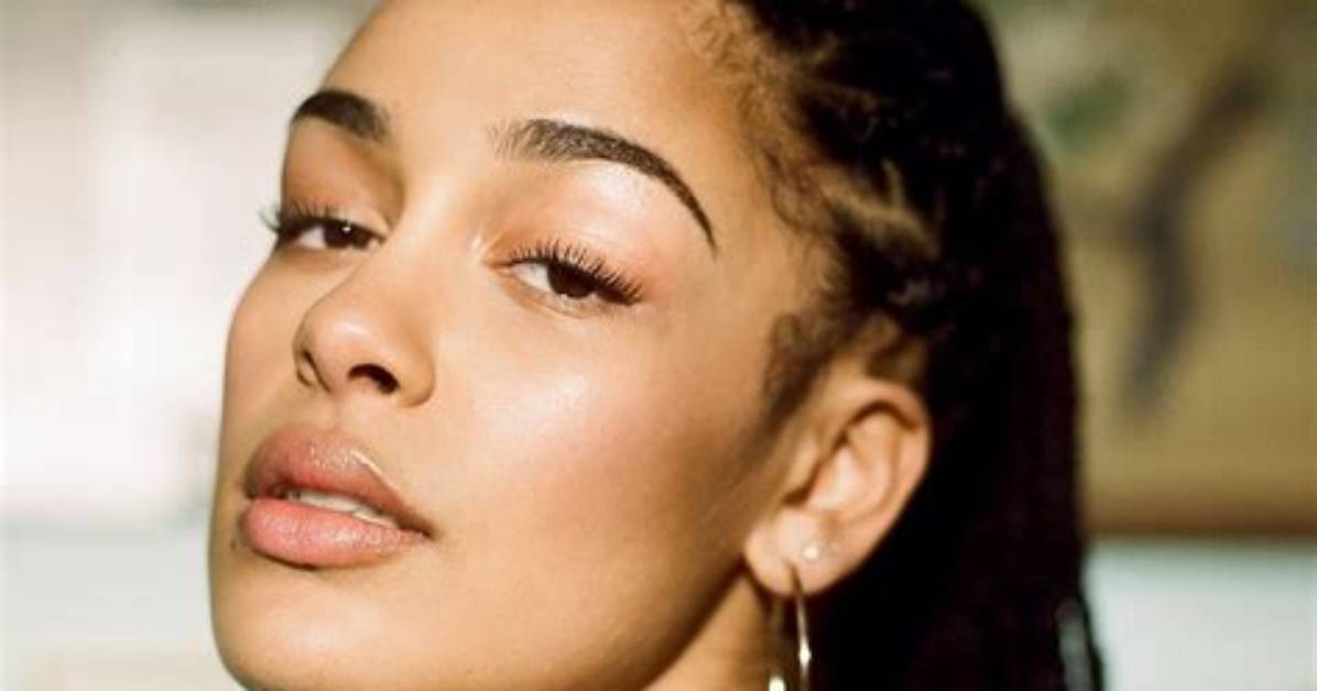 Discovering Jorja Smith's Height: a Complete Overview