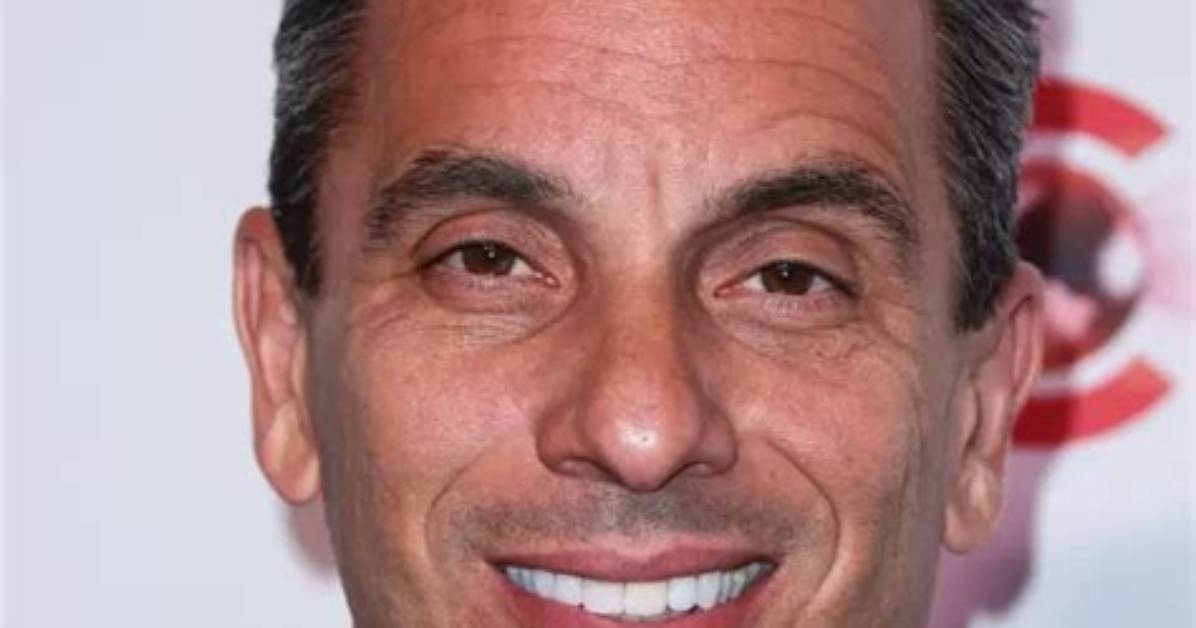 Discovering Sebastian Maniscalco: Height, Weight, and More