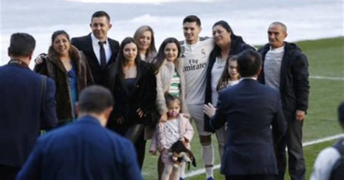 Discovering the Life of Brahim Diaz and His Sisters