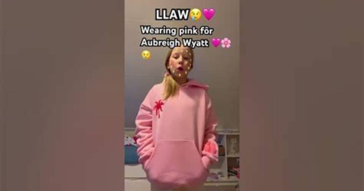 Embracing Elegance: Aubreigh Wyatt Wearing Pink