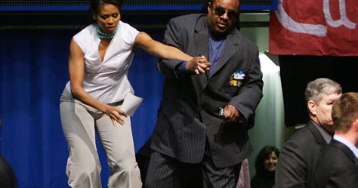 Epic Celebrity Beach Fails: Oops Moments Caught on Camera