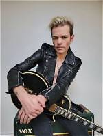Exclusive Details on Deryck Whibley's New Girlfriend