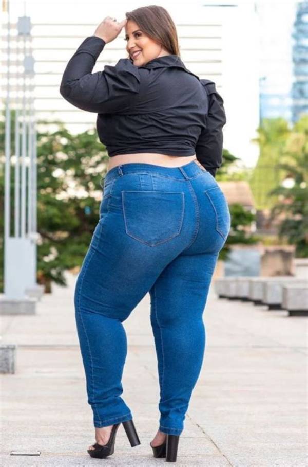 Exploring the Allure of Bbw Busty Solo Performers