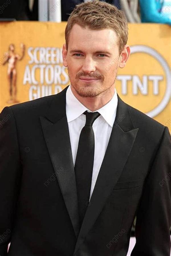 Exploring the Dynamic Connection Between Josh Pence and Abigail Spencer