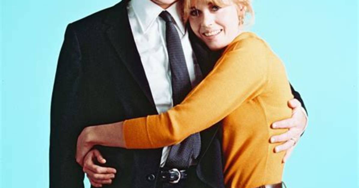 Exploring the Dynamic Duo: Robert Redford and Debra Winger