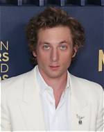 Exploring the Fascination with Jeremy Allen White's Feet