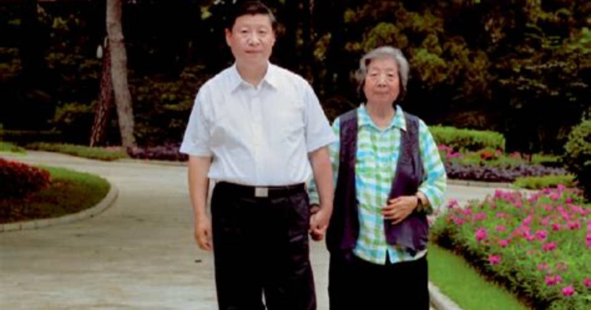 Exploring the Lives of Xi Jinping and His Daughter Xi Mingze