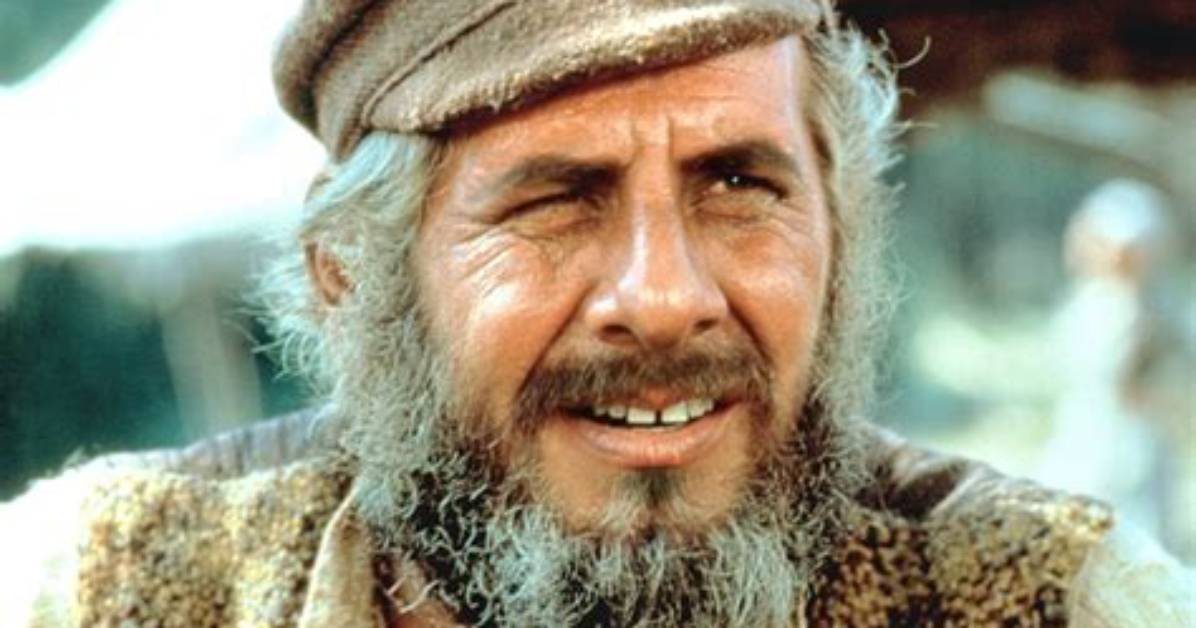 ‘Fiddler on the Roof’ Star Chaim Topol Dies at 87, Cause of Death Revealed