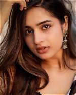 Find out Aayesha Khan's Age: Everything You Need to Know