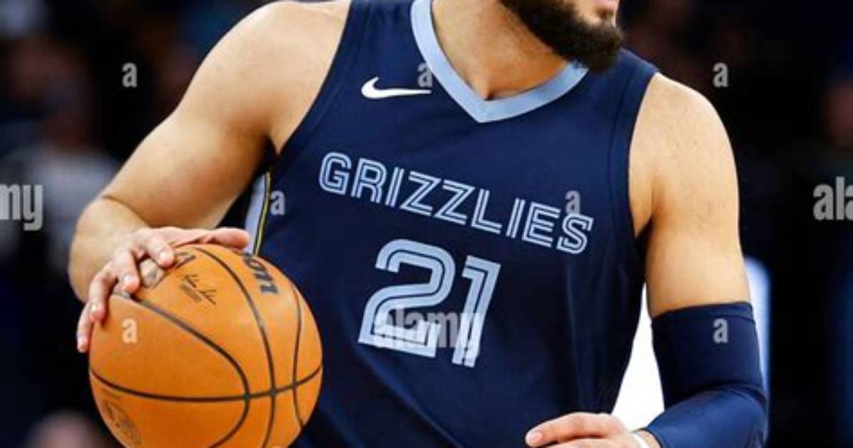 Grizzlies Power Forward David Roddy Made His Parents Proud Form His Achievements as the Youngest Kid