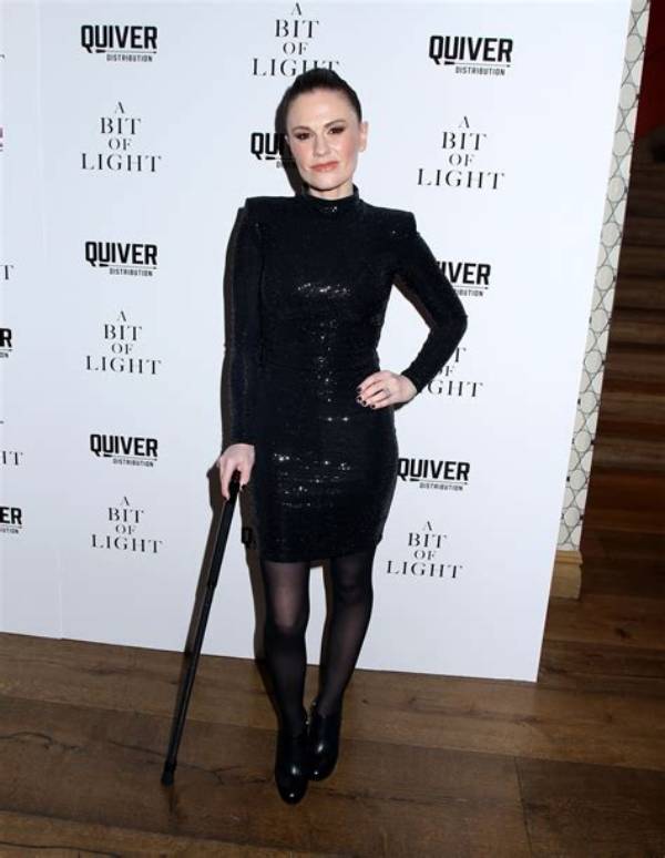 How Tall Is Anna Paquin? Uncovering the Truth Behind Her Height