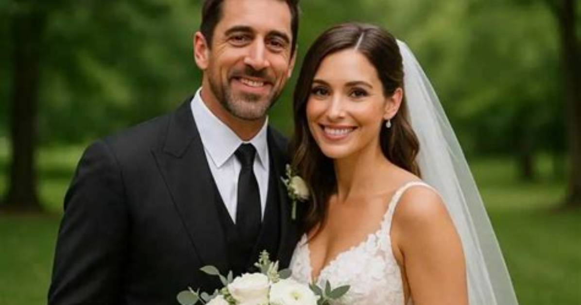 Is Aaron Rodgers Married? Check out His Relationship Status