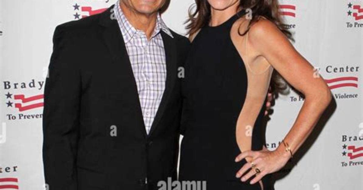 Is Harvey Levin Married? His Wife, Partner, Gay, Family, Height and Net Worth