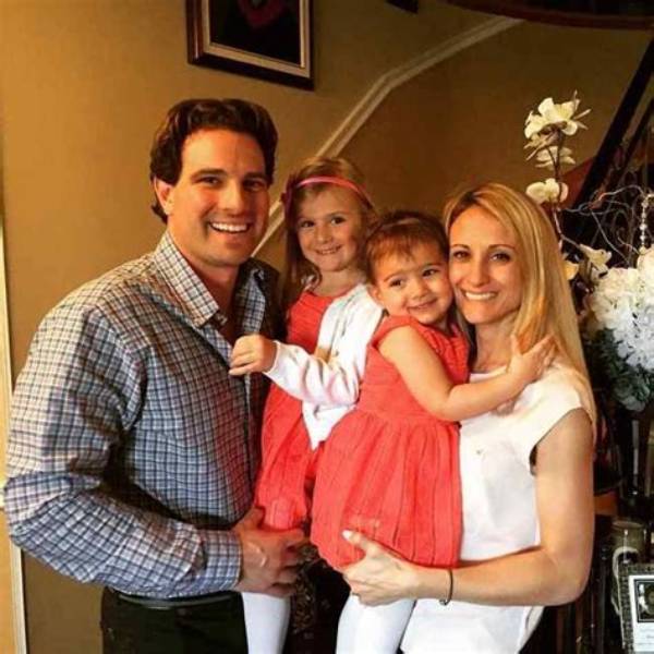 Is Scott Mcgillivray Married? Unveiling the Life of the Canadian Dream Maker