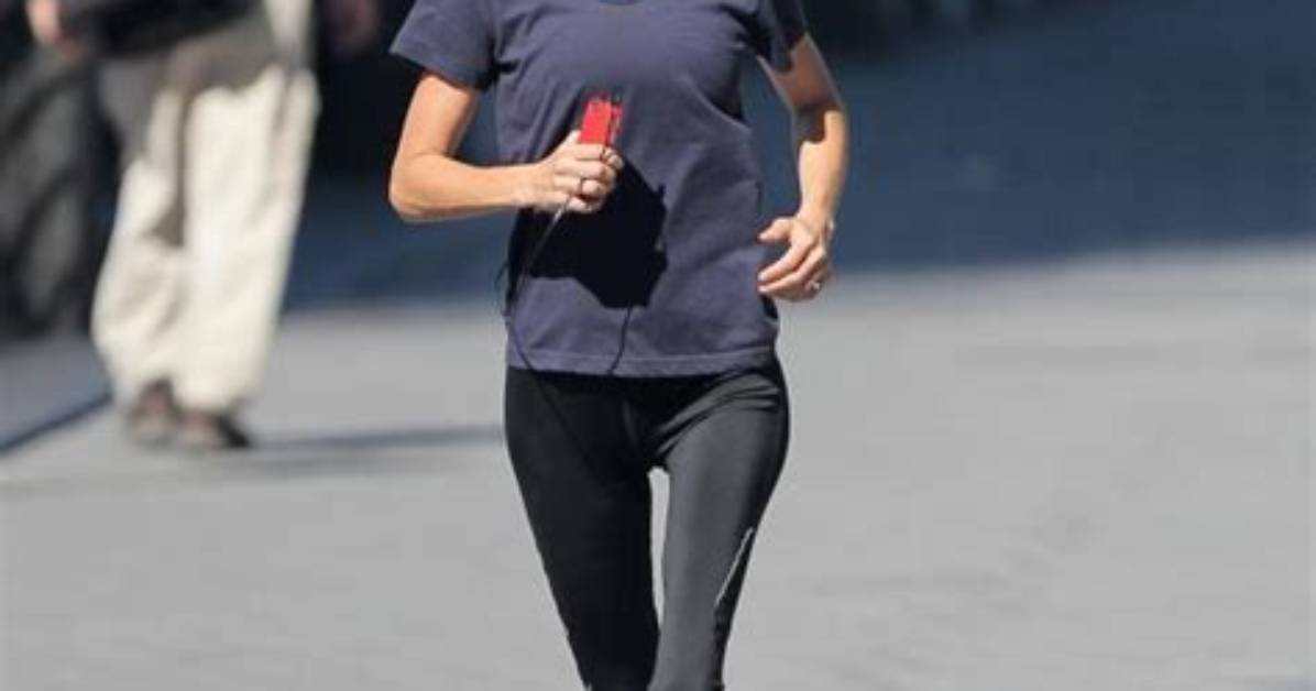 Jennifer Connelly's Diet Plan: the Secrets Behind Her Ageless Beauty