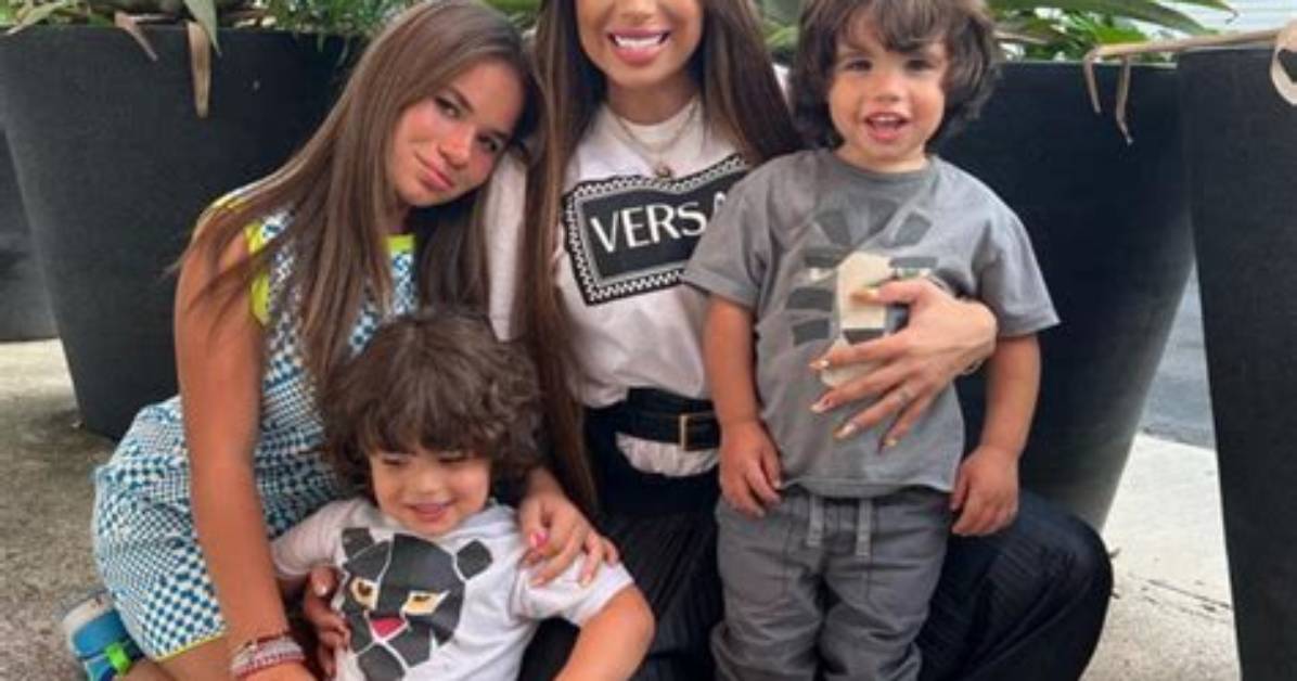 Jennifer Fugenzi – Cosculluela’s Wife Age and Instagram Photos