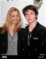 Julian's Stern Admiration for Lisa Kudrow: a Hollywood Friendship