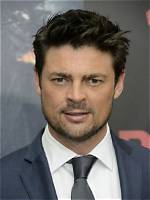 Karl Urban's Romantic Journey: Who Is His Freundin in 2024?