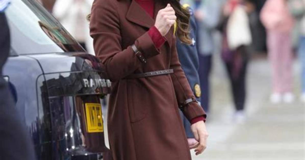 Kate Middleton’s Outfit on Wales Tour Reminds Fans of Princess Diana