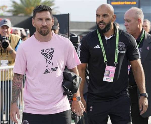 Messi's Bodyguards: Ensuring the Safety of an Icon