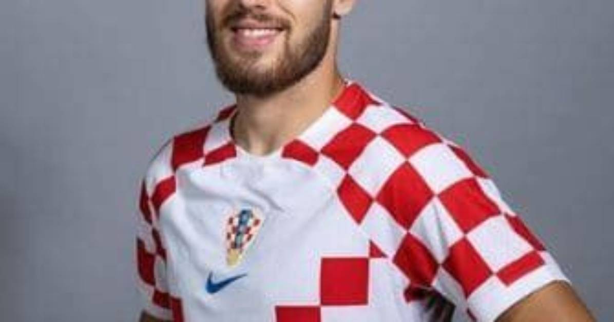 Nikola Vlasic Height, Weight, Net Worth, Age, Birthday, Wikipedia, Who, Nationality, Biography