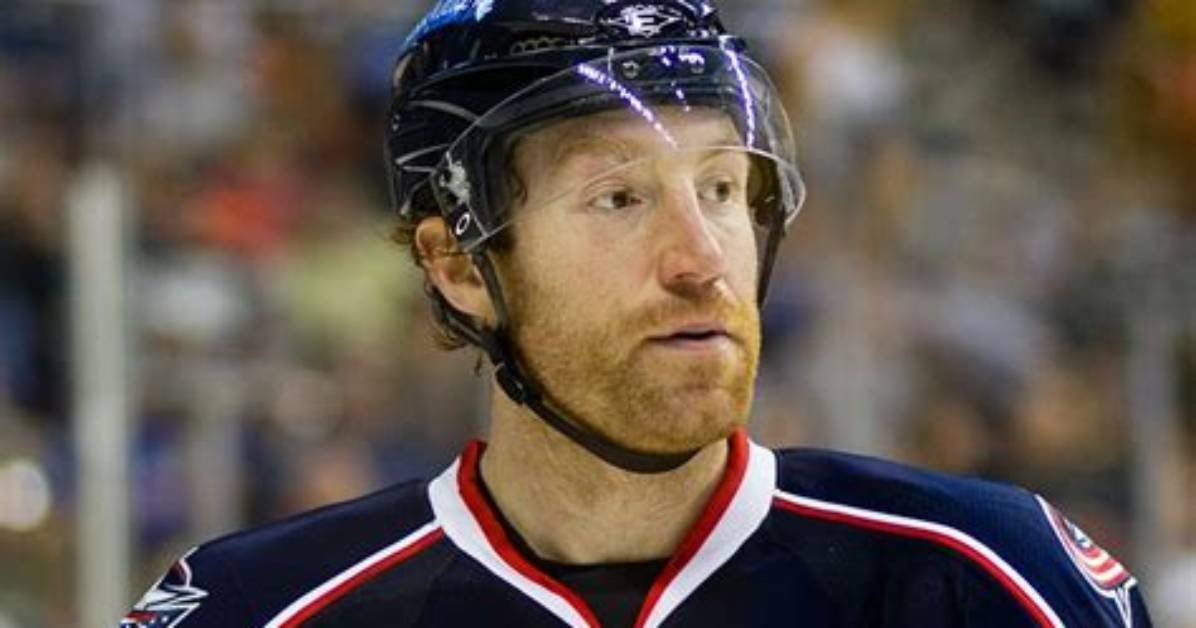 Professional Hockey Player Mike Commodore: Career and Highlights