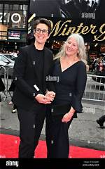Rachel Maddow’s Girlfriend Susan Mikula Wiki: Art Artist, Net Worth, Age Difference, Education