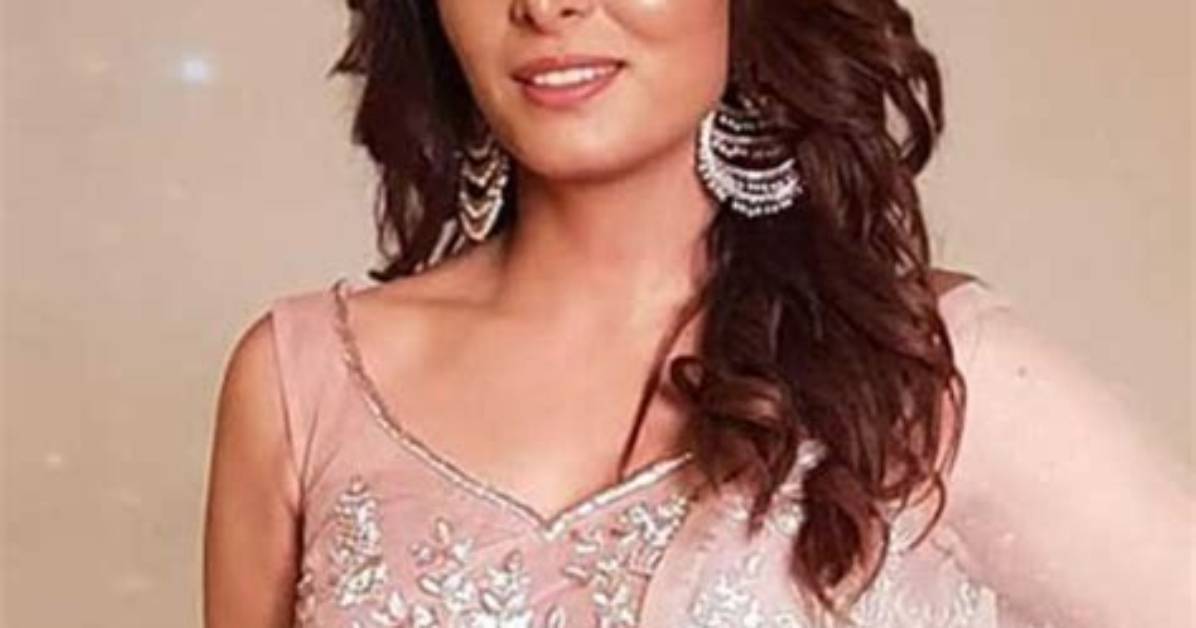 Ruhi Chaturvedi Height, Weight, Net Worth, Age, Birthday, Wikipedia, Who, Nationality, Biography