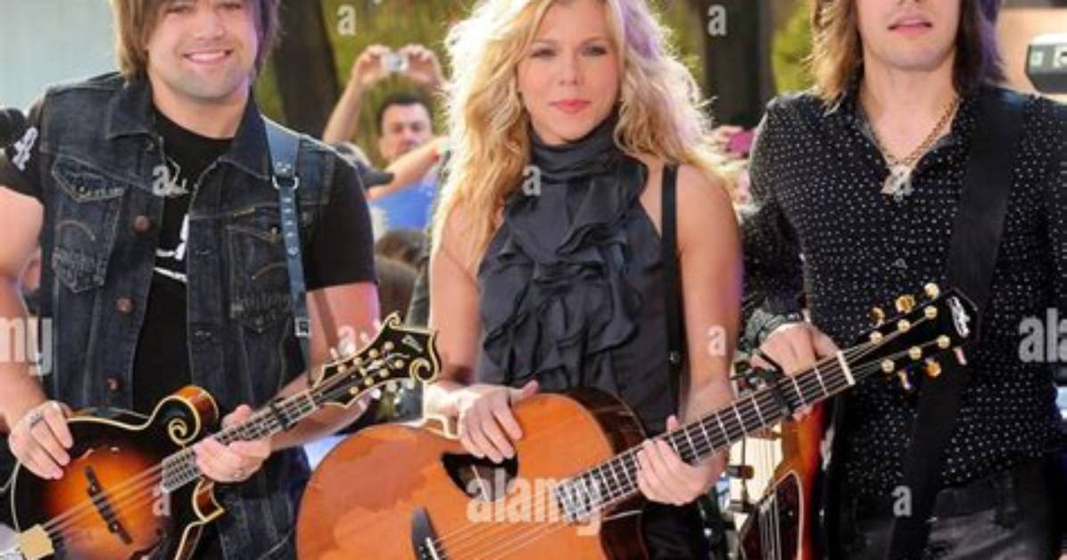 The Band Perry’s Neil Perry Is Engaged to Sofia Sclafani: ‘Forever Kind of Love’