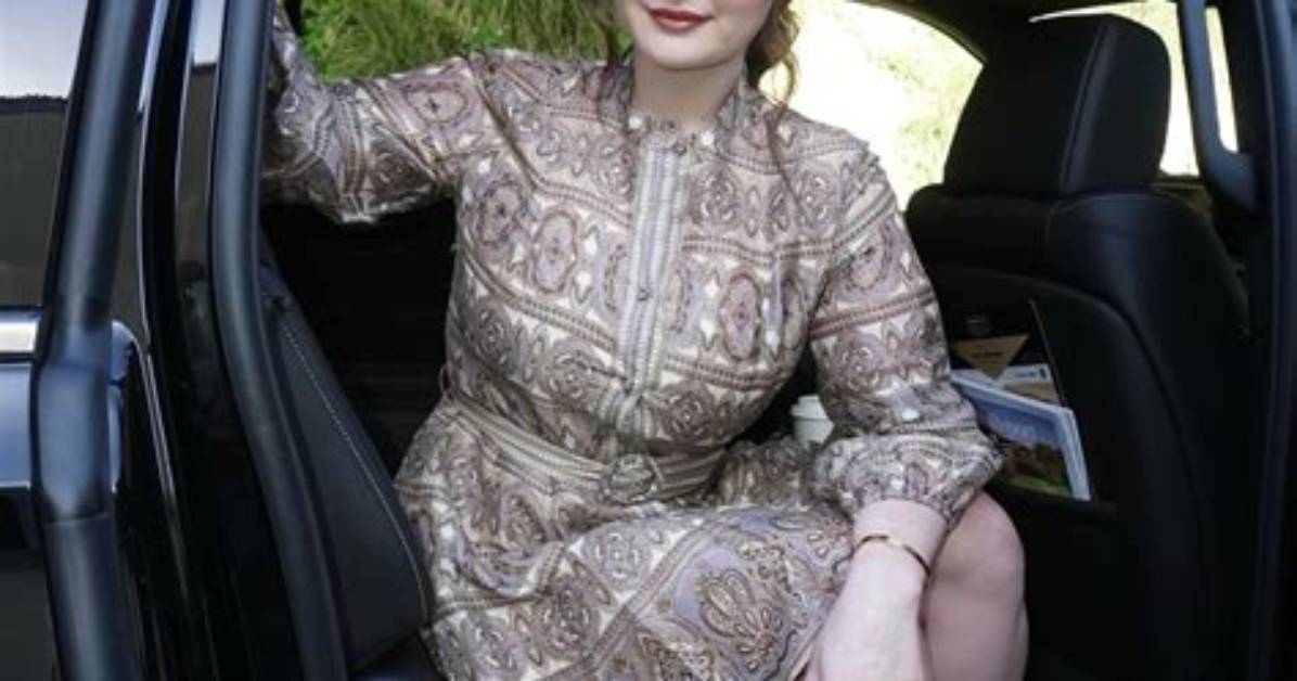 The Latest Emma Kenney Instagram Updates: Photos, Videos, and More