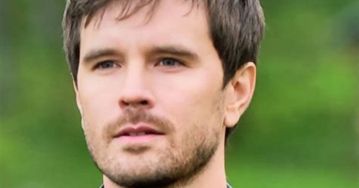 The Ultimate Guide to Graham Wardle's Relationship Status