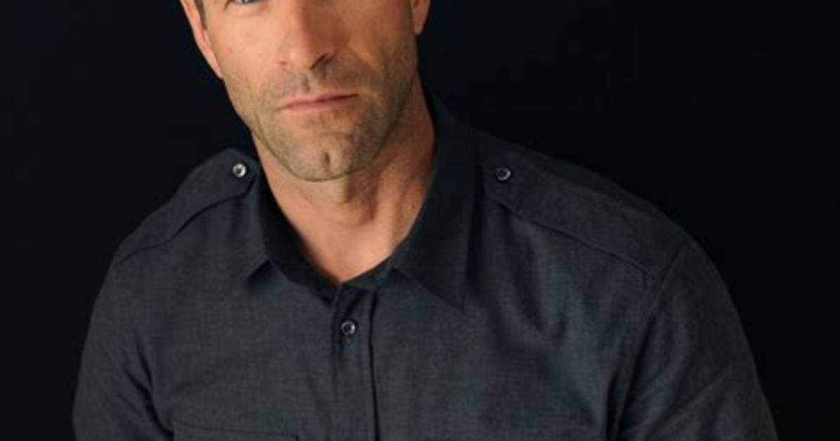 The Versatile Art of Aaron Eckhart: a Hollywood Icon