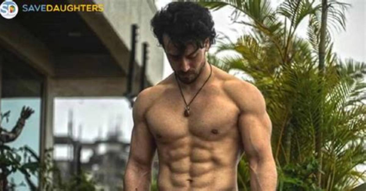 Tiger Shroff Height, Weight, Net Worth, Age, Birthday, Wikipedia, Who, Nationality, Biography