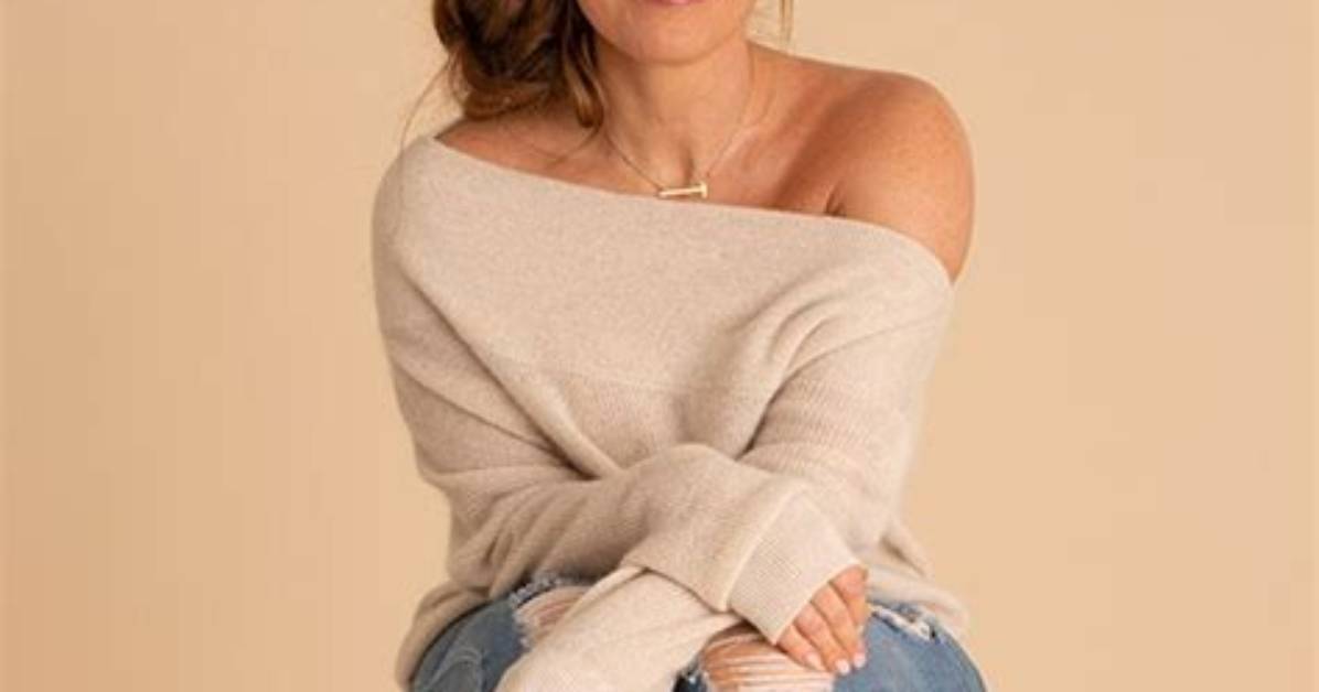 Uncover the Inspiring Journey of Mina Starsiak Hawk: Age, Achievements, and Impact
