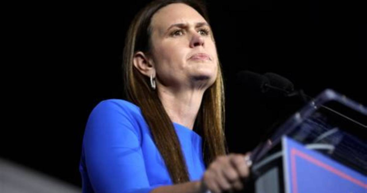 Uncover the Surprising Truth Behind Sarah Huckabee Sanders' Height