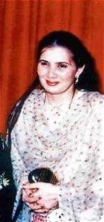 Uncover Zubeena Zareen's Secrets to Empowering Women in Pakistan