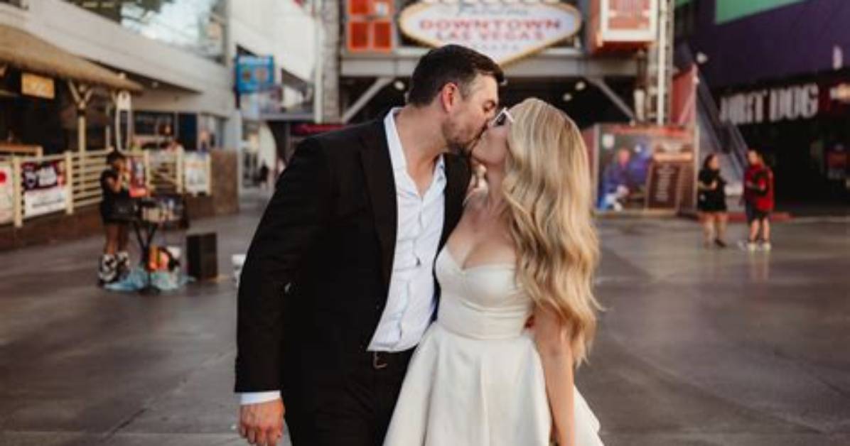 Unforgettable Moments: Renewing Wedding Vows in Vegas