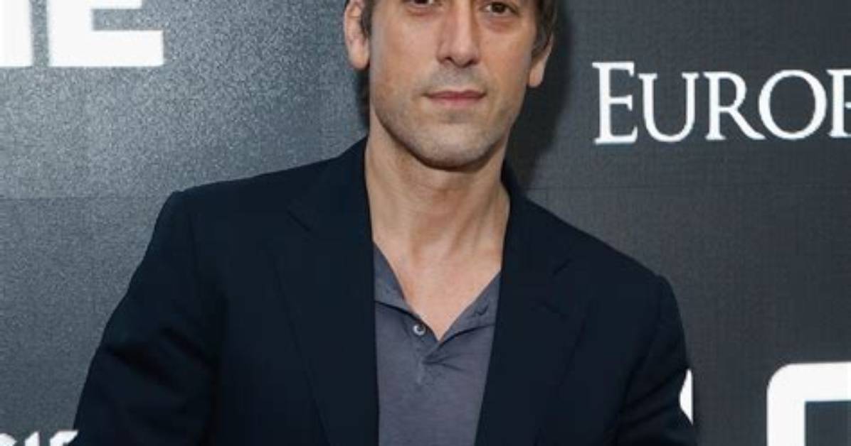 Unveiling David Muir's Height: Insights and Surprises Revealed