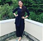 Unveiling Hania Amir: Height in Feet and More